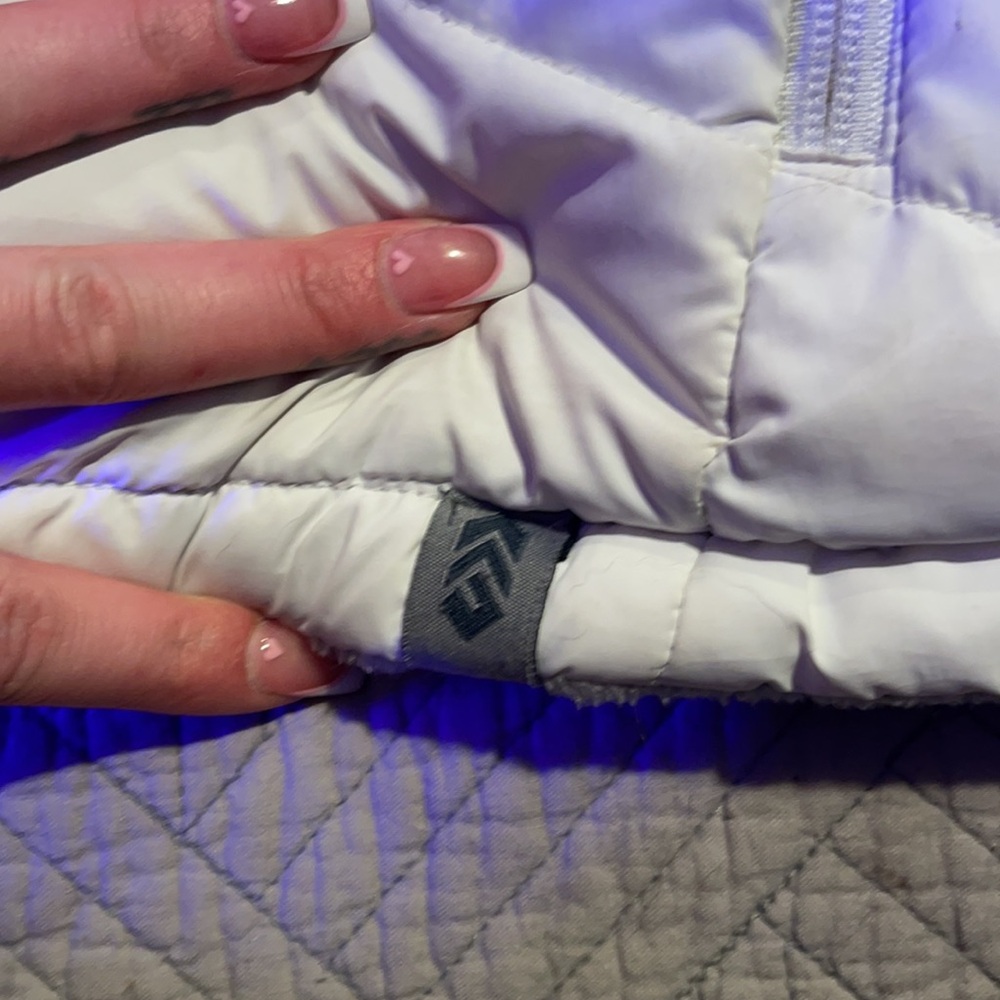 Super cute cinched waist white coat with fur inside - Picture 3 of 8